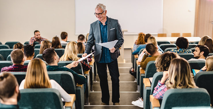 Преподаватель